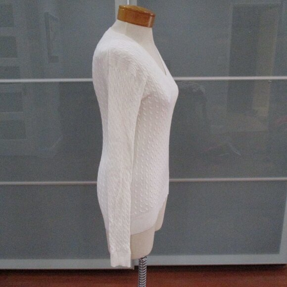 Tommy Hilfiger Long Sleeve V-Neck Lightweight Sweater - Picture 5 of 6